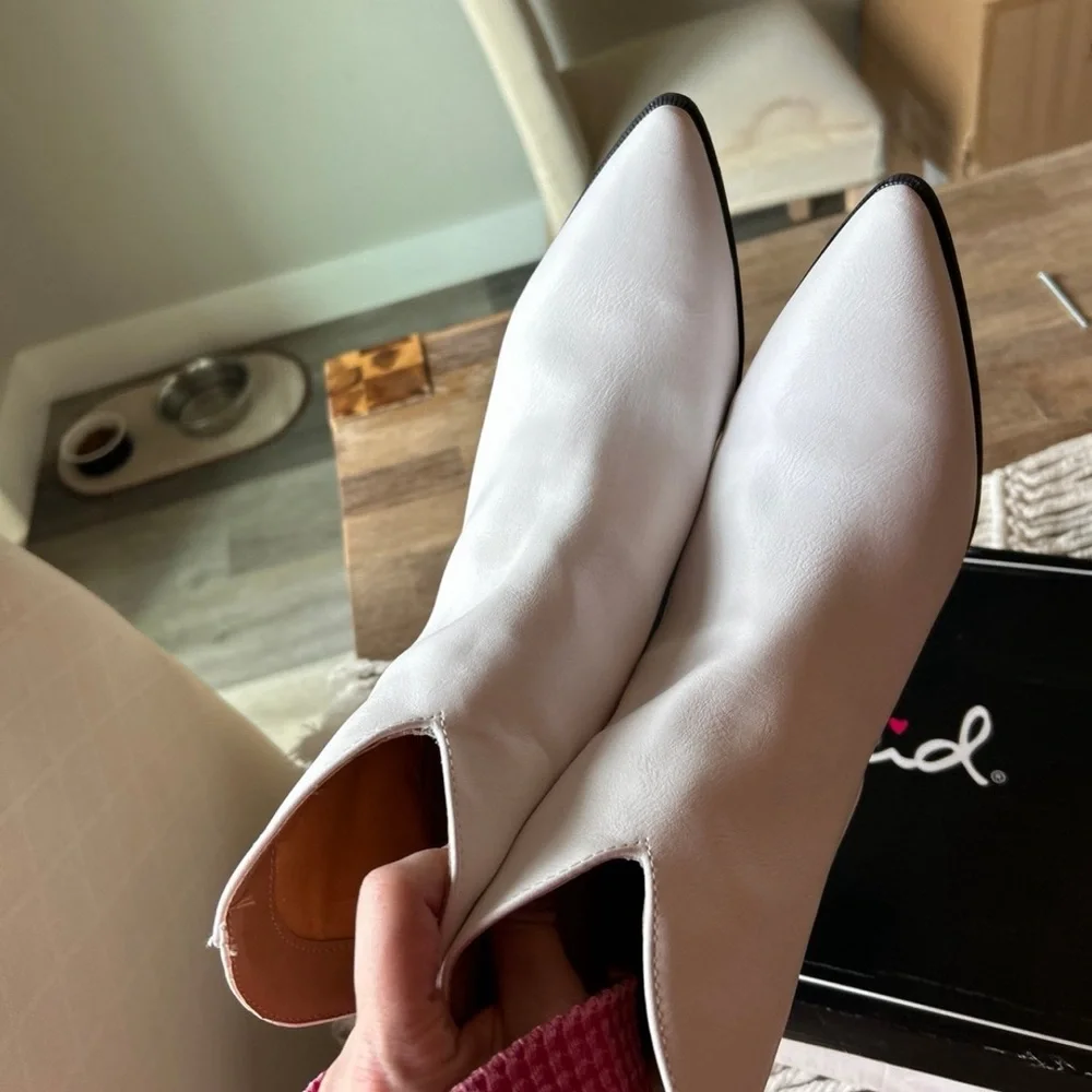 QUPID WOMENS WHITE BOOTS BOOTIES SZ 10 - Picture 3 of 6